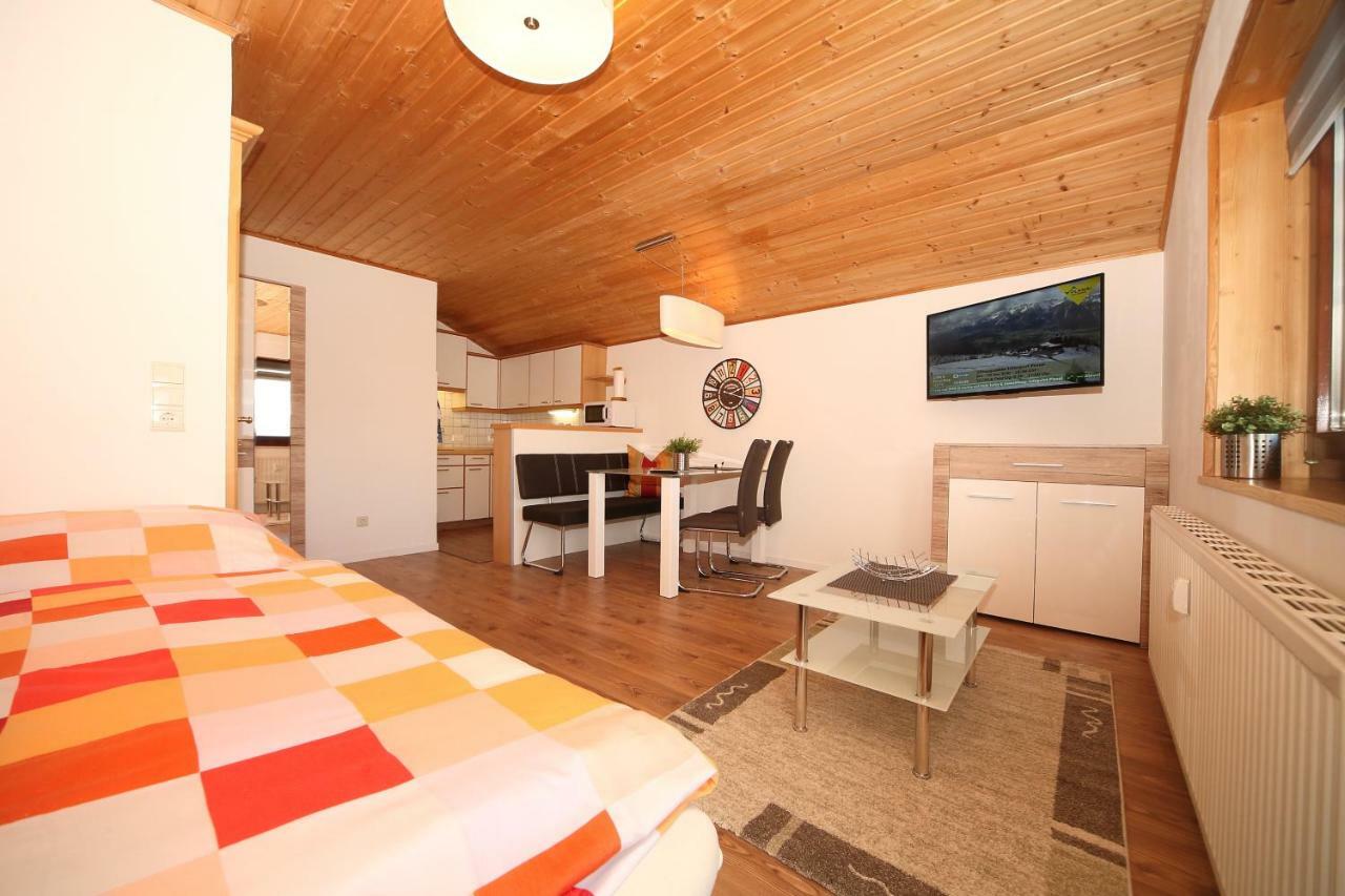Appartement Oliver 斯拉德明 外观 照片
